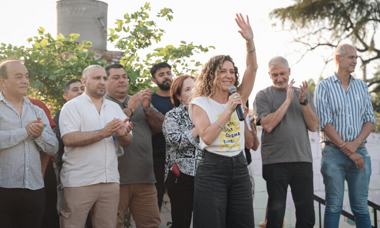La ministra y candidata Laura Jure en un acto de PU.