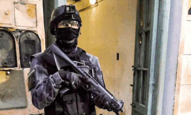 En el operativo, los efectivos detuvieron a dos mujeres mayores de edad y secuestraron drogas.
