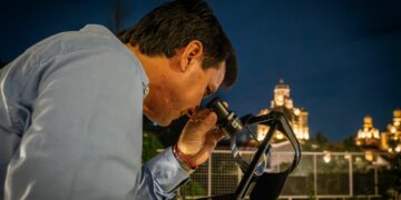 Una actividad abierta al público para recorrer el Palacio 6 de Julio y observar el cielo.