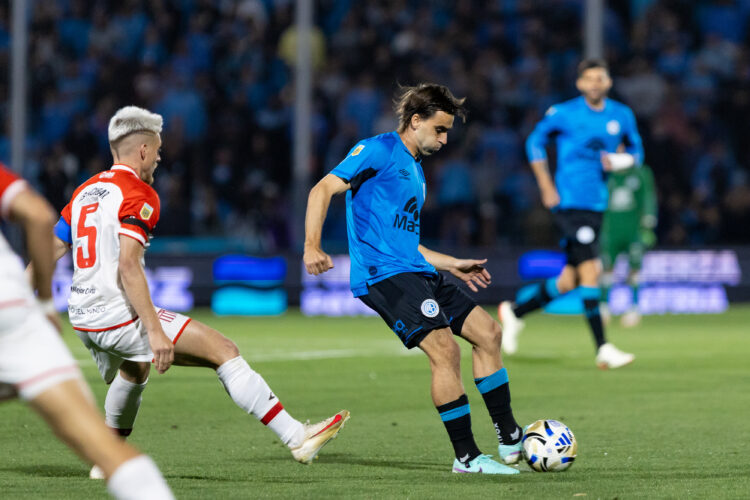 Belgrano y Estudiantes en Alberdi.