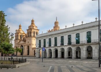 Lunes cálido y soleado en Córdoba según el SMN