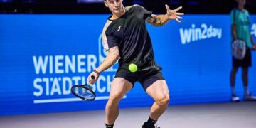 Camilo Ugo Carabelli se llevó el duelo de argentinos y chocará con Zverev Camilo Ugo Carabelli se llevó el duelo de argentinos y chocará con Zverev