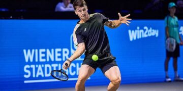 Camilo Ugo Carabelli se llevó el duelo de argentinos y chocará con Zverev Camilo Ugo Carabelli se llevó el duelo de argentinos y chocará con Zverev