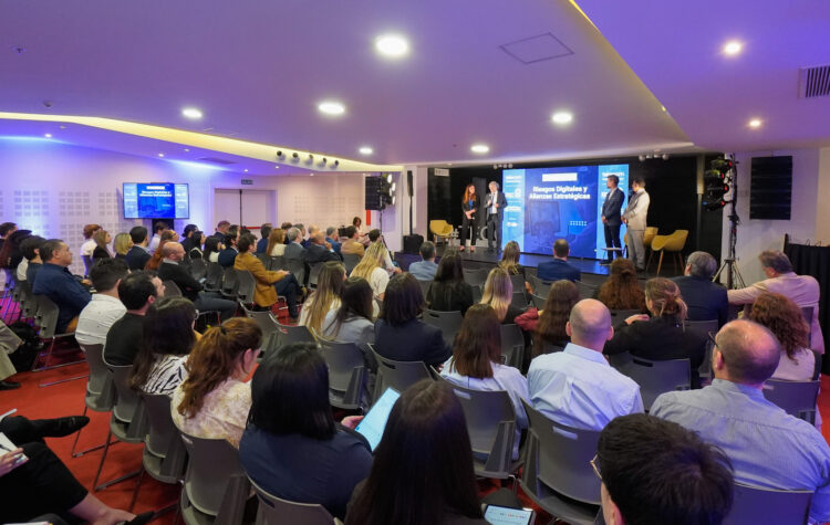 “Ciberdelito riesgos digitales y alianzas estratégicas”