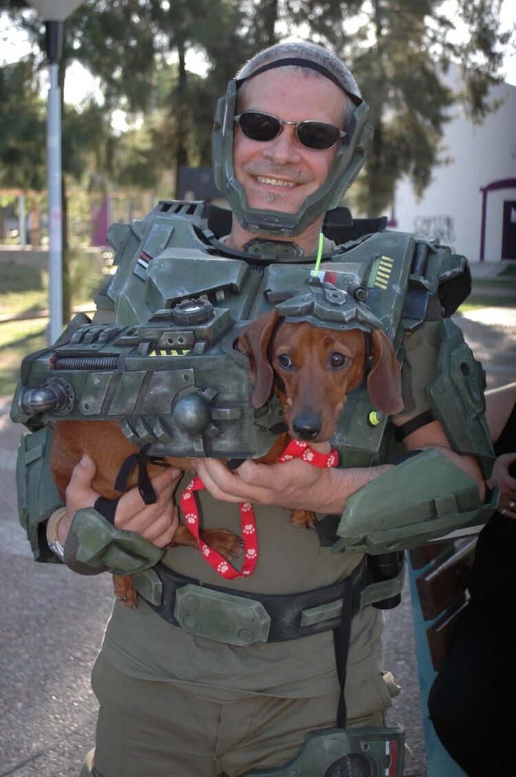 “No hay perro que no se parezca a su dueño”: la consigna para el desfile de este año.