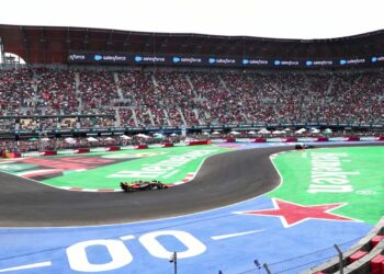 Colapinto mete primera y define su futuro en el ring azteca