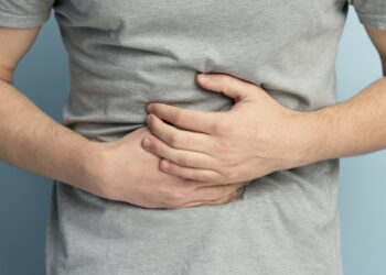 El reflujo estomacal produce acidez.