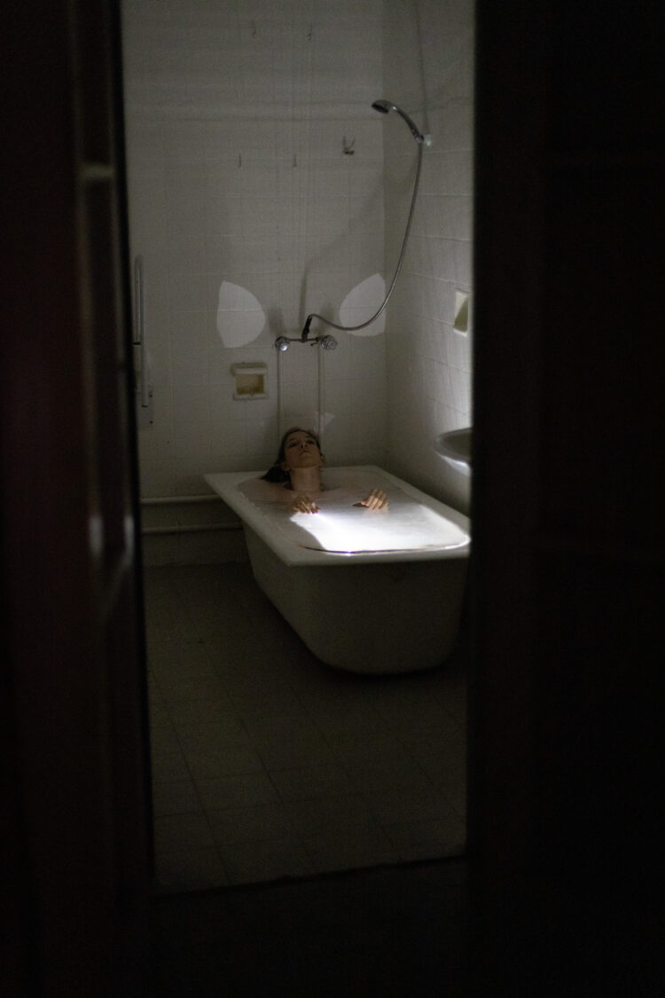 La opresión como espectáculo: «Calígula: Un experimento social»