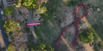 Córdoba se tiñe de rosa: convocan a participar de la caminata y armado del lazo más grande del país