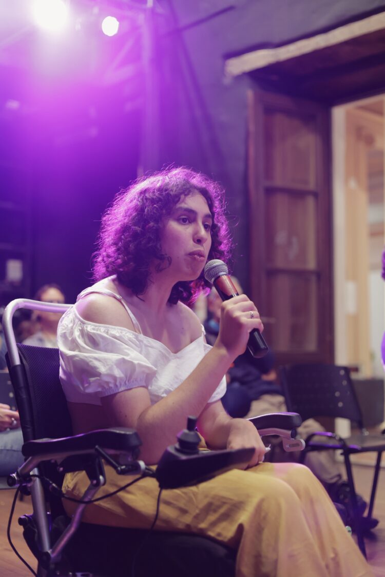 La artista Gianna Mastrolinardo.