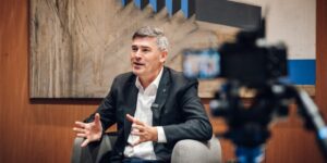 El intendente Daniel Passerini vinculó la crisis del centro con la recesión y la caída de la actividad.