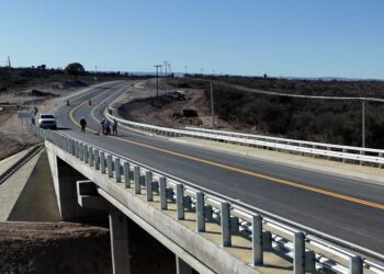 El asfaltado garantiza mejor transitabilidad para residentes locales, promueve el turismo de la región y se convertirá en un nuevo atractivo turístico