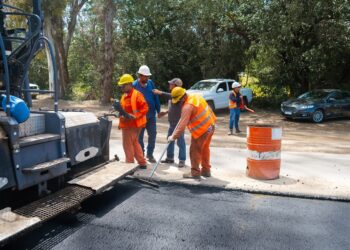 El objetivo es reducir impactos ambientales y promover la economía circular en la infraestructura vial.