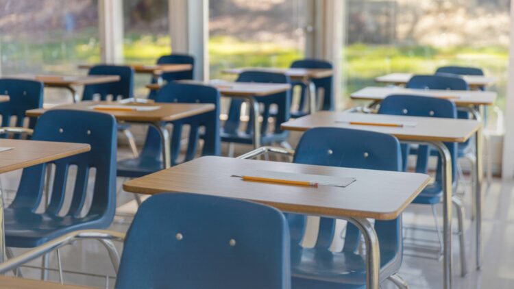 El Gobierno nacional resolvió prorrogar hasta el 15 de noviembre el plazo para que los colegios privados informen los valores de matrícula y cuotas del ciclo lectivo 2026.