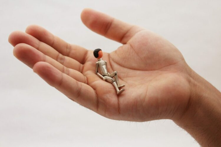 “Manos que Hablan” cierra su ciclo y anticipa la Feria Provincial de Artesanías “Alcira López” Pieza de orfebreria creada por Lucas Pinto dos Santos.