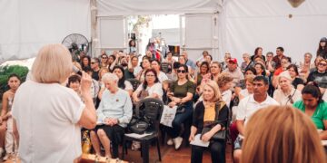 Filosofía, humanismo y debates sobre racismo marcan la agenda del jueves