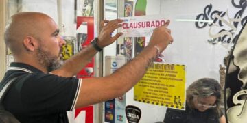 Clausuran la Galería Espacial por serias falencias de seguridad y vinculación con robos de celulares Clausuran la Galería Espacial por serias falencias de seguridad y vinculación con robos de celulares
