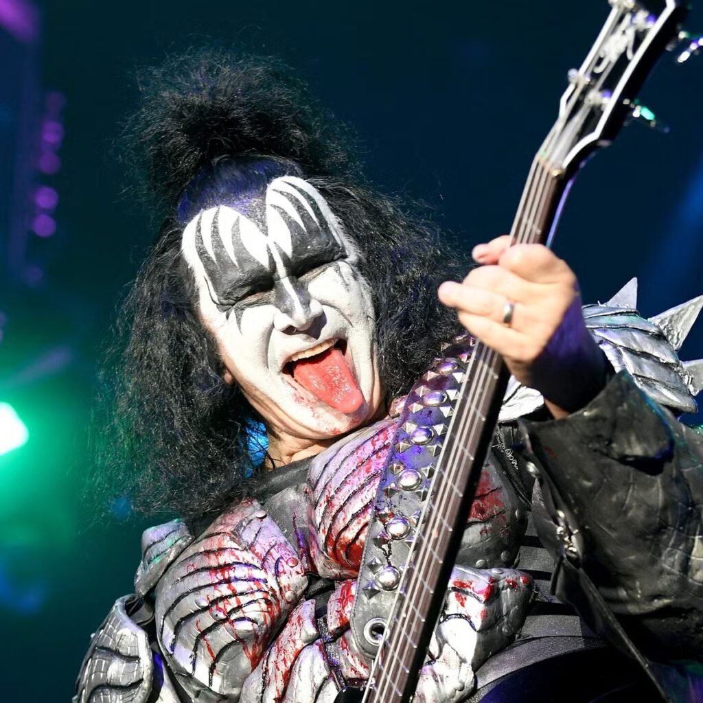 Gene Simmons se desmayó al volante y fue hospitalizado de emergencia