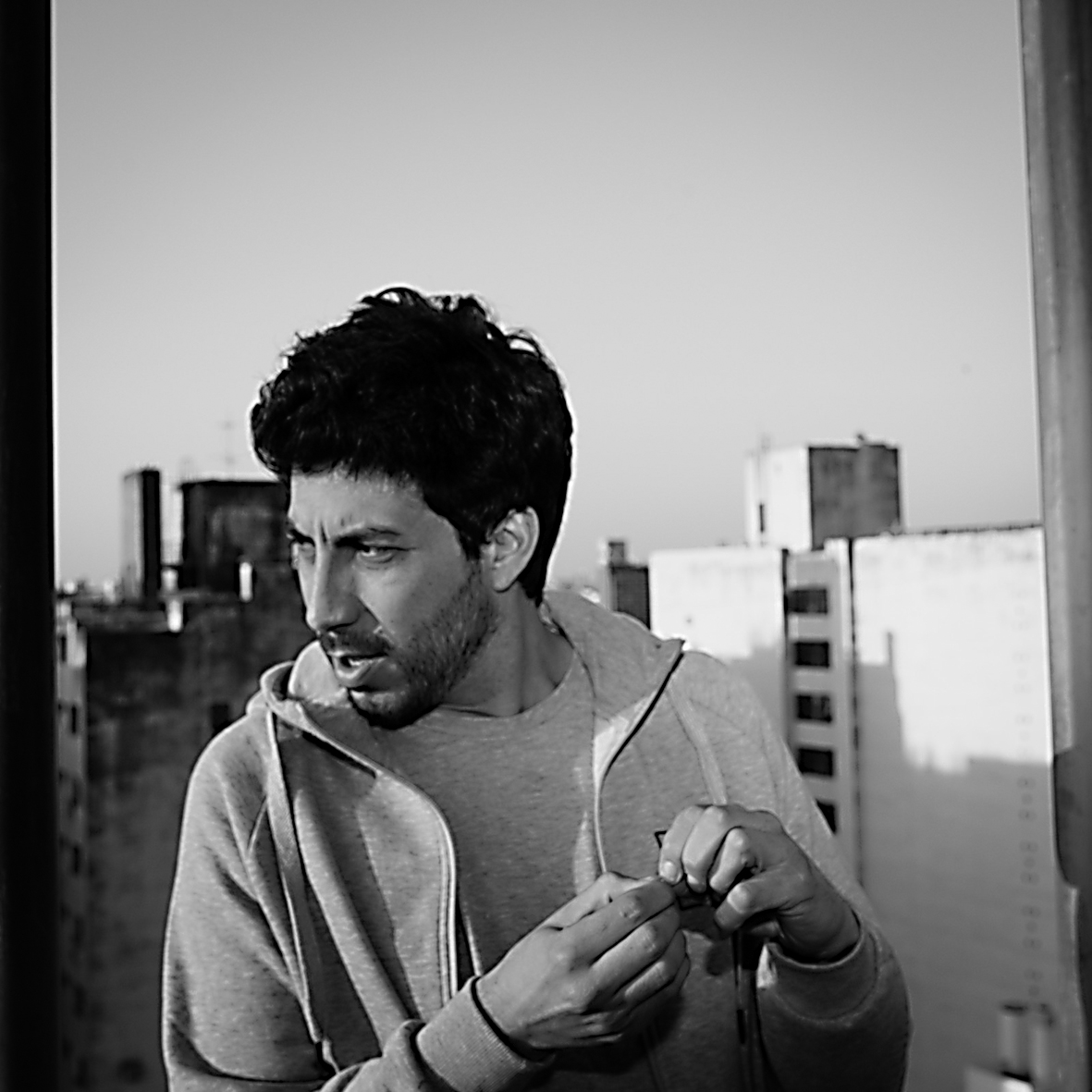 Escondido en el ropero Escondido en el ropero