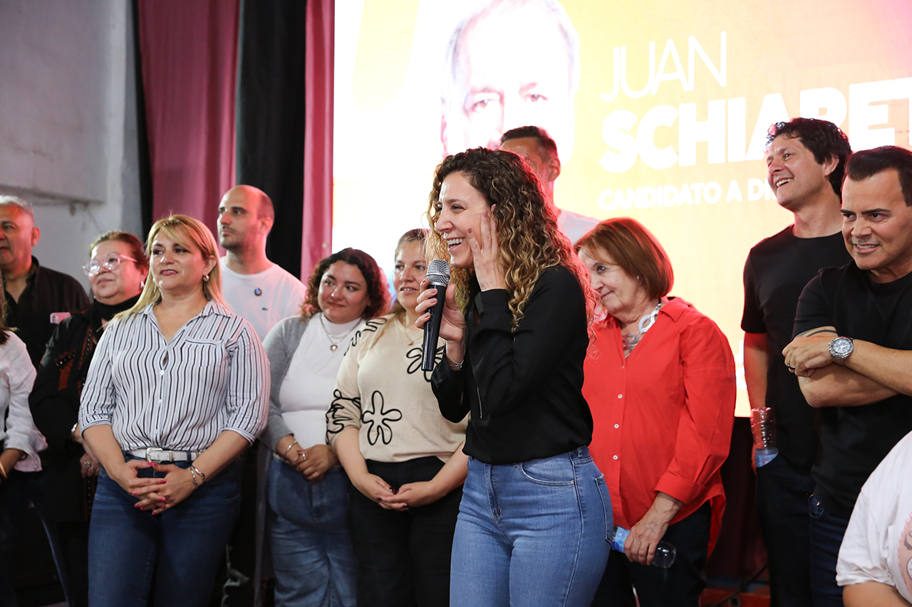 Laura Jure: El ajuste y el esfuerzo lo han hecho las familias, los trabajadores y los jubilados Laura Jure, ministra de Desarrollo Social y Promoción del Empleo y candidata a diputada nacional.