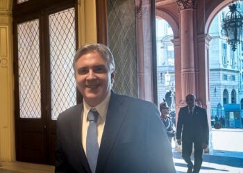 Llaryora en la previa de la reunión con Milei: Vengo con esperanza