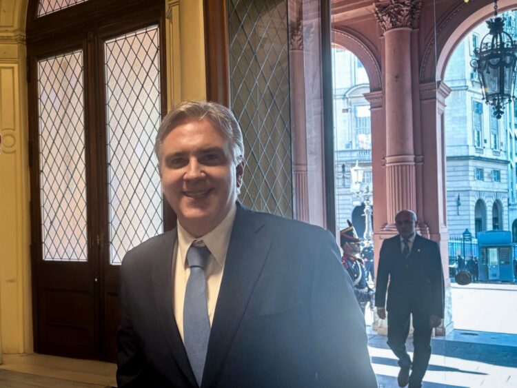 Llaryora en la previa de la reunión con Milei: Vengo con esperanza Martín Llaryora en el ingreso a Casa Rosada.