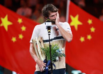 Llegó desde la qualy, venció a Djokovic en semis y le ganó a su primo en la final del Masters 1000 de Shanghái