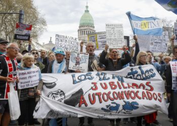 Incidentes en la protesta de los jubilados frente al Congreso de la Nación