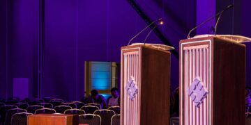 Elecciones sin debate: qué revela la ciencia sobre la polarización política del país Mientras las élites políticas parecen alimentar la división, la ciencia del comportamiento busca entender cómo recuperar la conversación democrática.