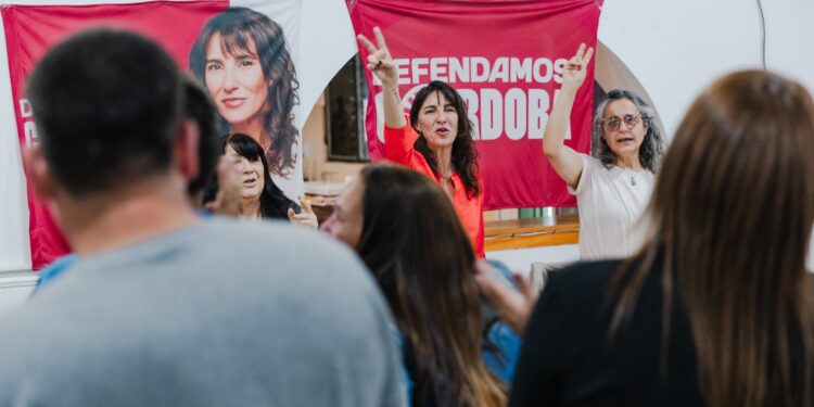 Natalia de la Sota, primera candidata a diputada pro el sello Defendamos Córdoba.