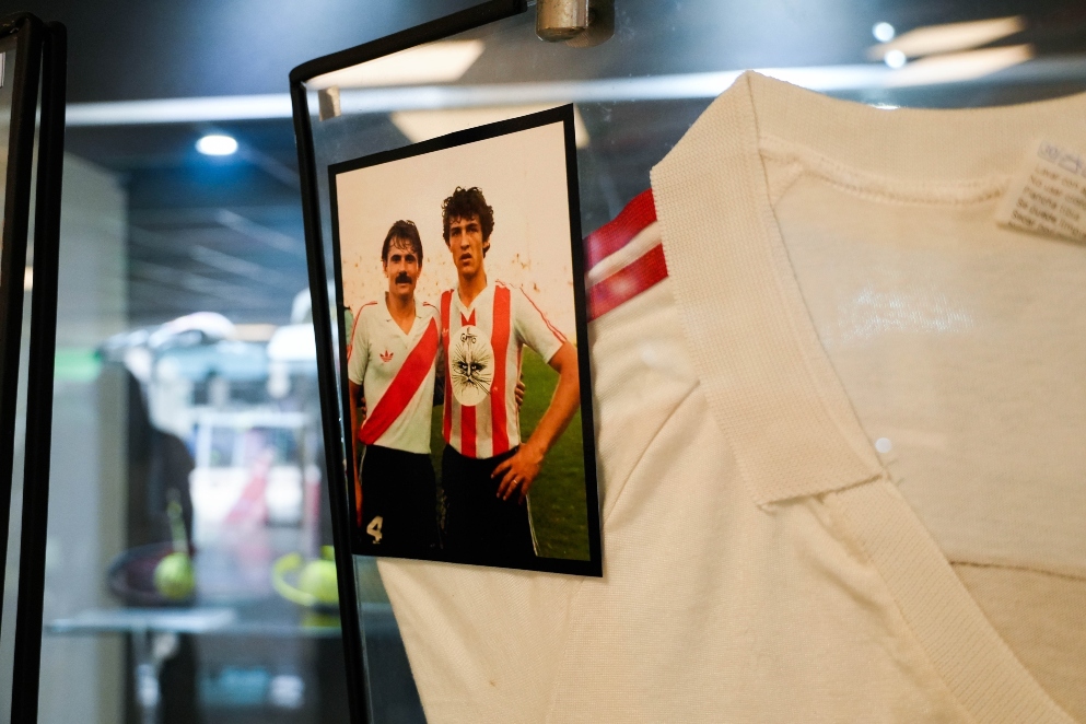 Copa Argentina en el Kempes y una historia para descubrir en el museo Eduardo Omar Saporiti y Oscar Alberto Dertycia.