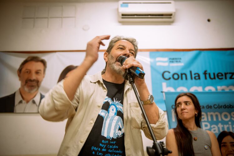 Pablo Carro marca distancia del schiaretismo y el llaryorismo.