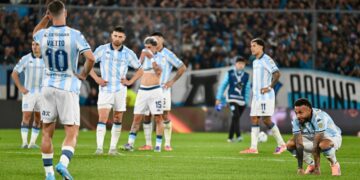 Racing no pudó remontar la serie con Flamengo y quedó eliminado de la Copa Libertadores Racing no pudó remontar la serie con Flamengo y quedó eliminado de la Copa Libertadores