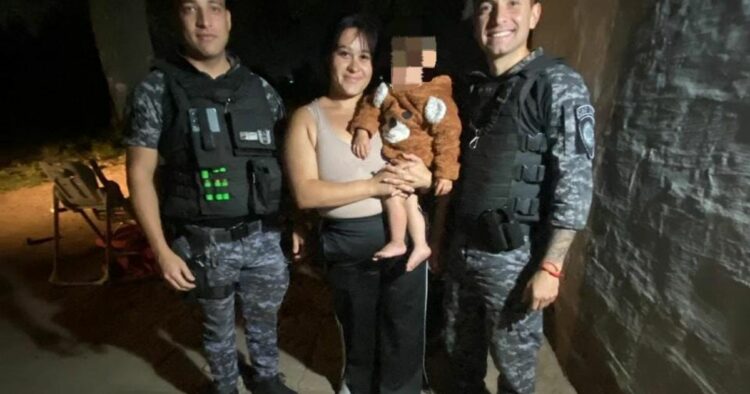 Rápido accionar policial permitió asistir a un bebé intoxicado en Córdoba