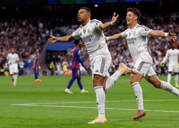 Real Madrid venció 2-1 al Barcelona en el clásico y se afirma como líder