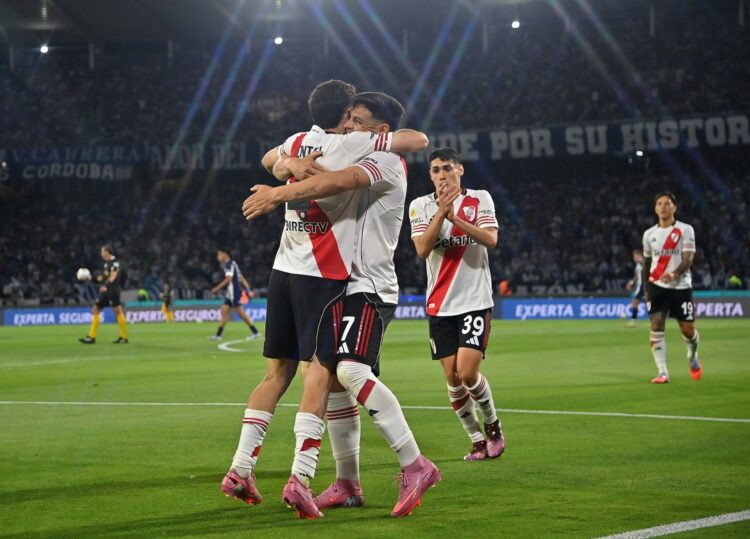 El "Millonario" viene de ganarle 2 a 0 a Talleres en el Kempes.