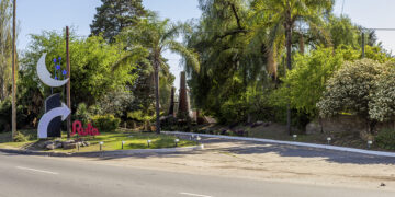 Un sujeto armado se atrincheró en un hotel: la policía busca controlarlo Un sujeto armado se atrincheró en un hotel: la policía busca controlarlo