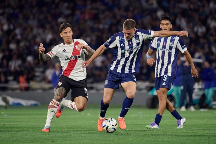 El entrenador deberá buscar variantes en ataque.