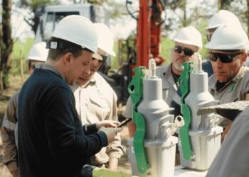 Se pusieron en marcha tres reconectadores monofásicos autoalimentados en la localidad de Dique Chico.