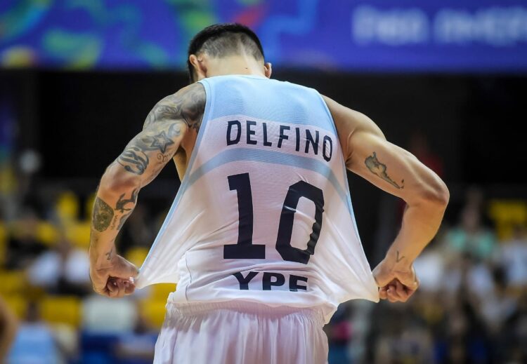 El basquetbolista santafesino ganó la presea dorada en los Juegos Olímpicos de Atenas.