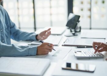 Un argentino puede pagar hasta 46 impuestos por año