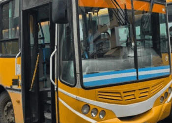 Un chofer de Coniferal fue agredido por un automovilista