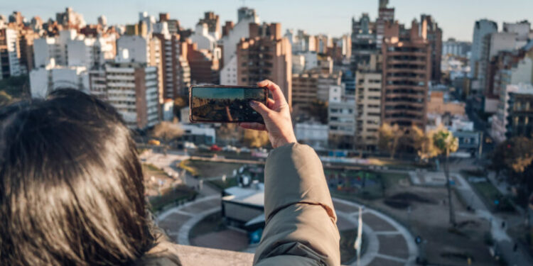 Una noche entre el brutalismo y las estrellas Una noche entre el brutalismo y las estrellas