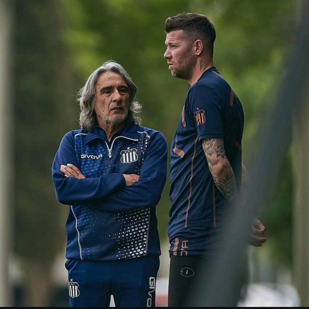 Daniel Valencia: El fútbol cambió, pero lo sigo amando como siempre Daniel Valencia: El fútbol cambió, pero lo sigo amando como siempre