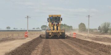 Córdoba avanza con la pavimentación de casi 60 kilómetros en la Ruta Provincial 10 Córdoba avanza con la pavimentación de casi 60 kilómetros en la Ruta Provincial 10