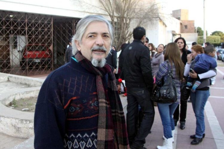 Dolor y conmoción por la muerte de Ricardo Alfonsín, figura muy querida por amplios sectores sociales y recordado por su defensa de los derechos humanos y su apoyo al matrimonio igualitario.