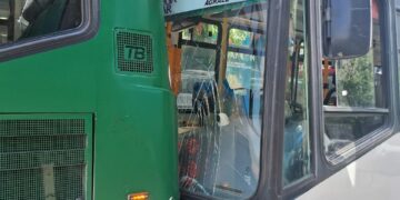 Tres colectivos colisionaron en el centro de la ciudad