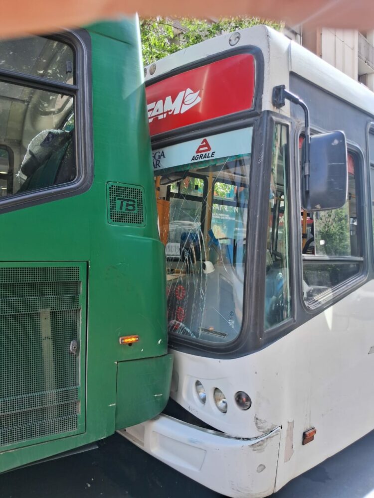 En Av. Colón al 600.