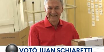 Juan Schiaretti votó en Córdoba y pidió “votar sin miedo porque hoy somos todos iguales” Juan Schiaretti votó en Córdoba y pidió “votar sin miedo porque hoy somos todos iguales”