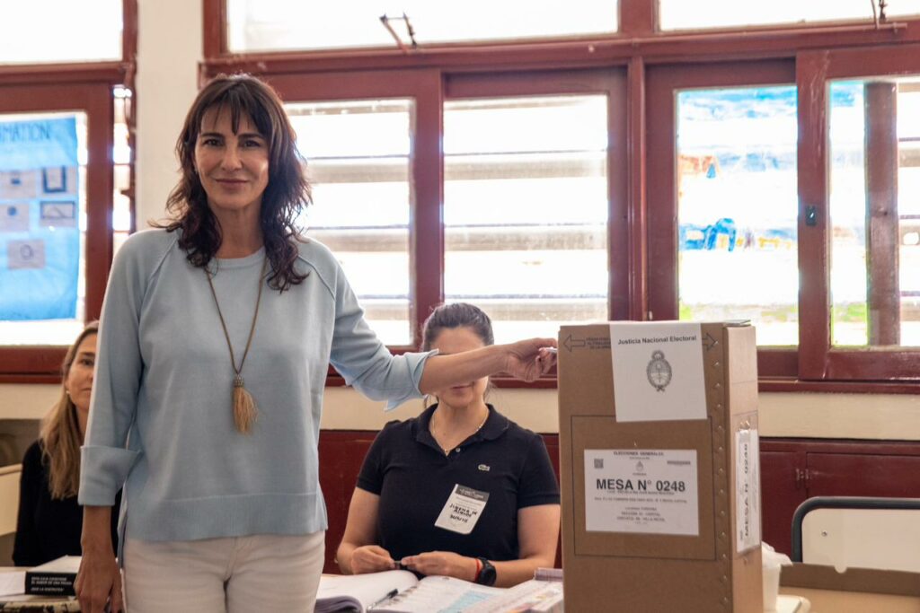 Natalia de la Sota fue a votar y dijo que espera los resultados “con tranquilidad” Natalia de la Sota fue a votar y dijo que espera los resultados “con tranquilidad”